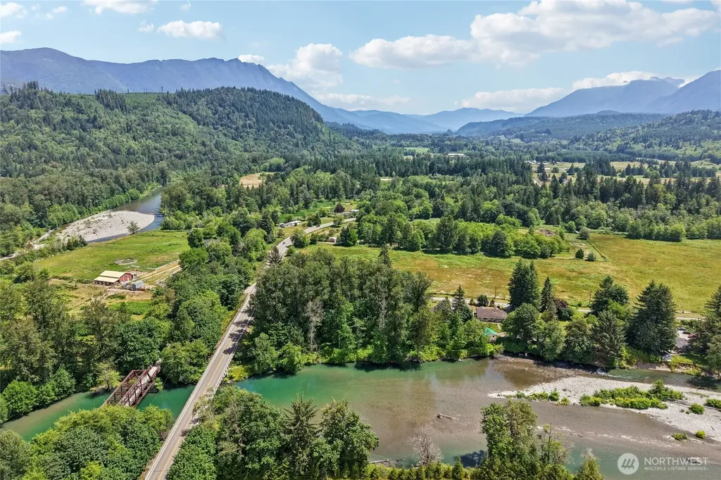 30526 237th Drive NE Arlington WA 98223