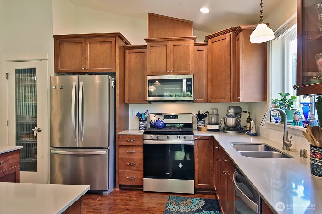6545 Cultus Bay Road Clinton WA 98236
