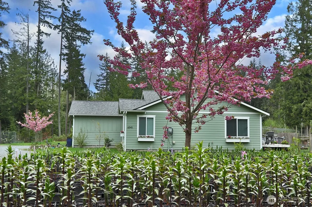 6545 Cultus Bay Road Clinton WA 98236