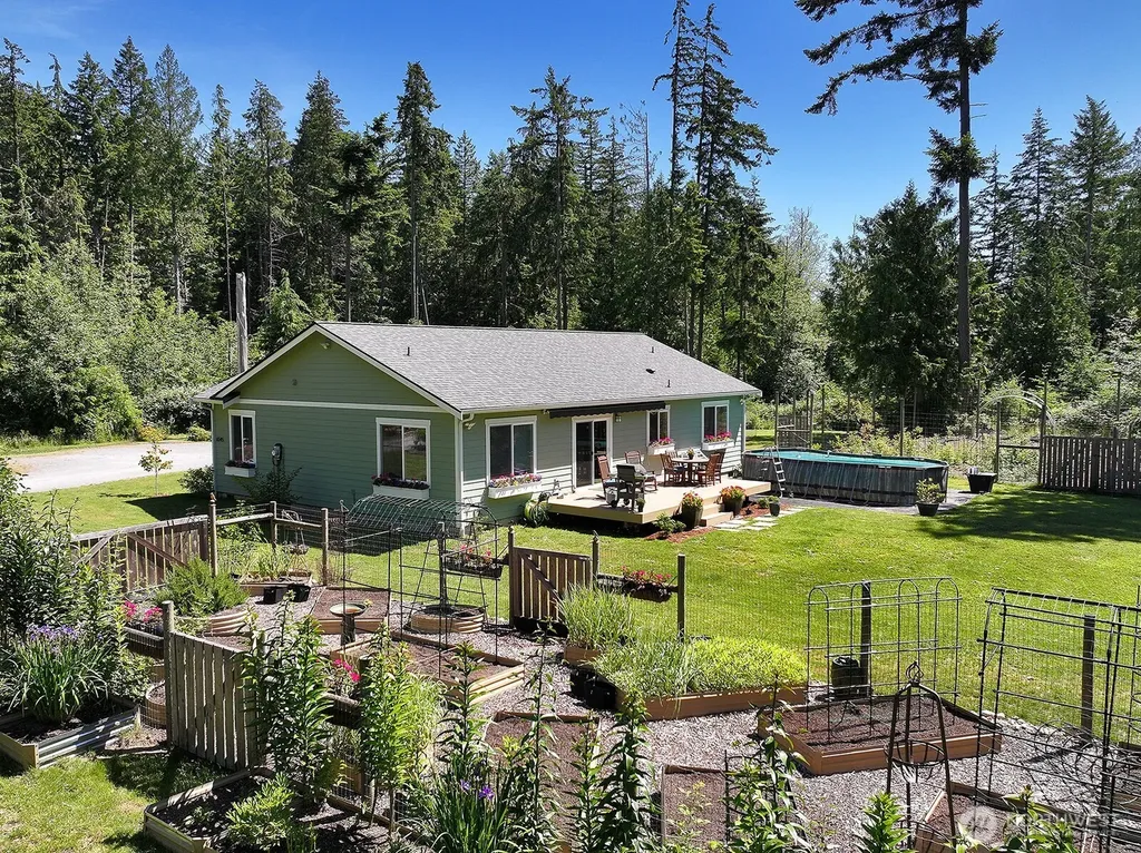 6545 Cultus Bay Road Clinton WA 98236