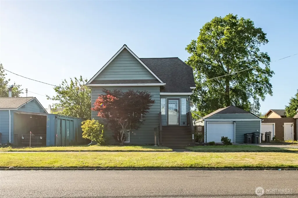 616 7th Street Hoquiam WA 98550