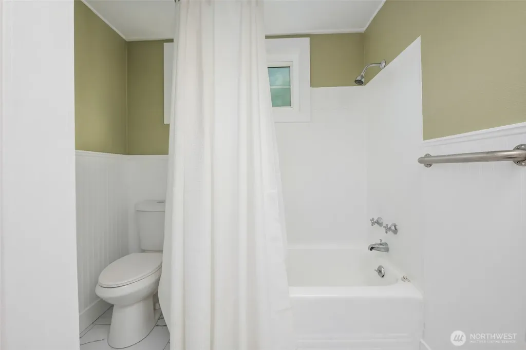 616 7th Street Hoquiam WA 98550