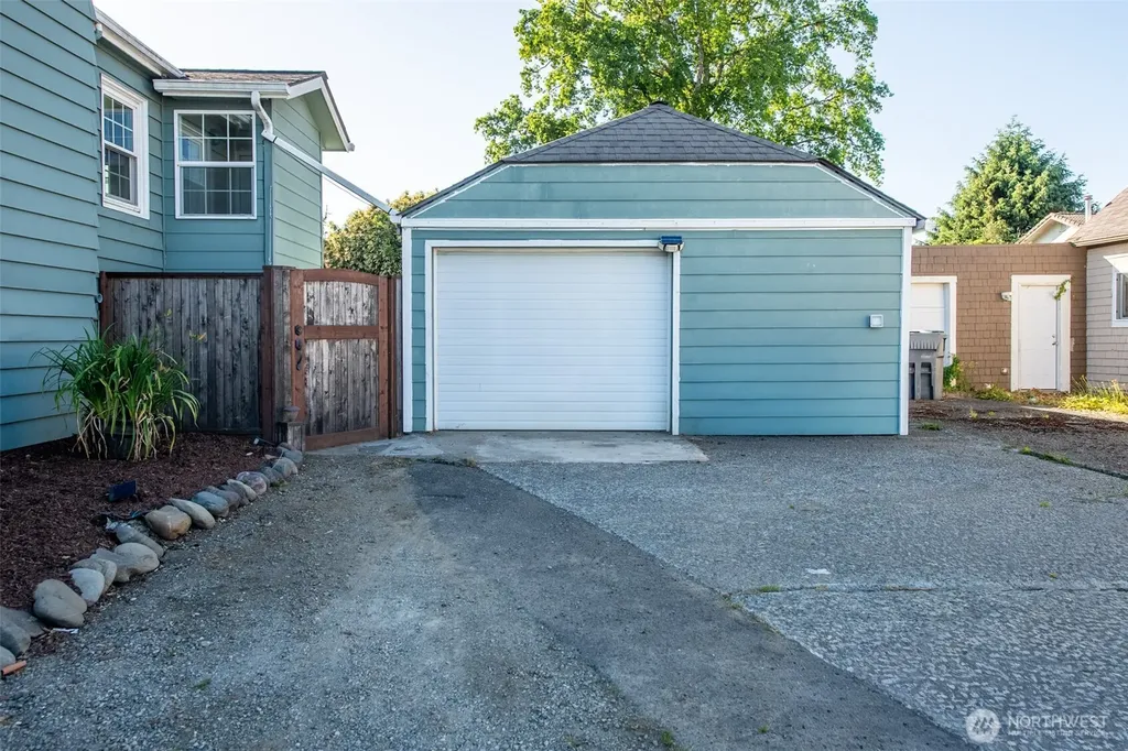 616 7th Street Hoquiam WA 98550