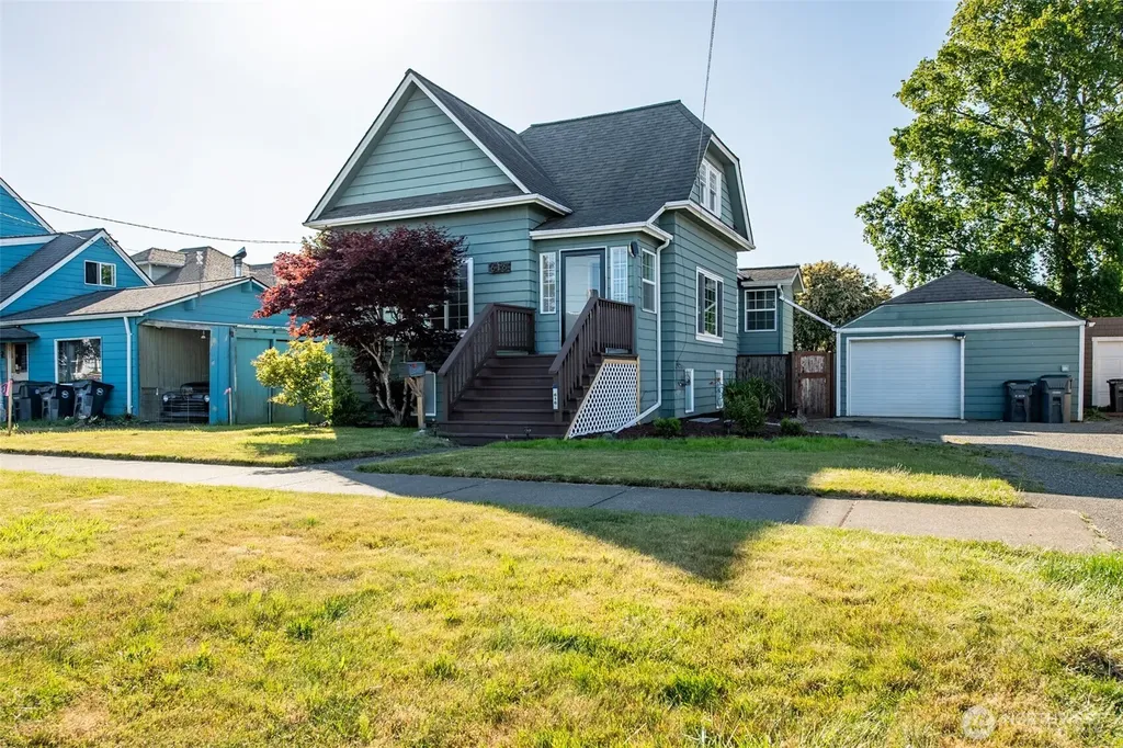 616 7th Street Hoquiam WA 98550