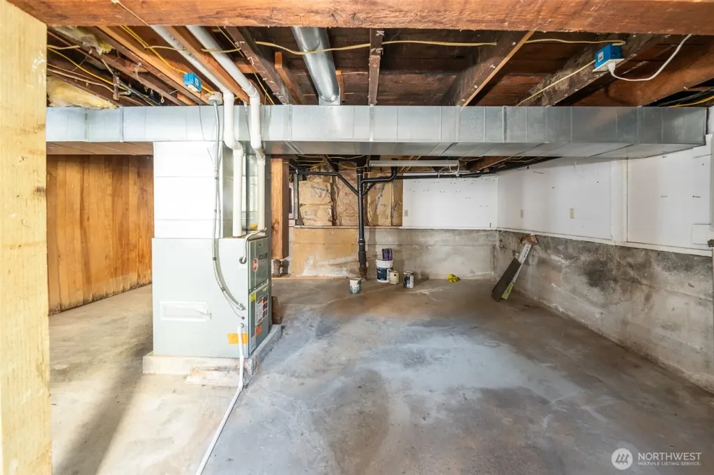 616 7th Street Hoquiam WA 98550