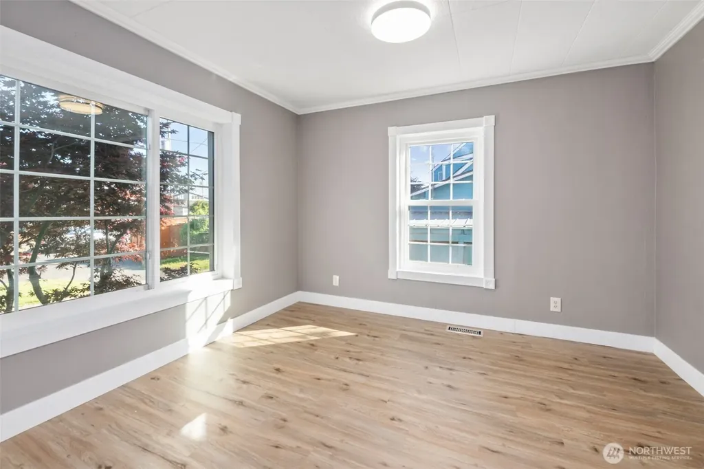 616 7th Street Hoquiam WA 98550