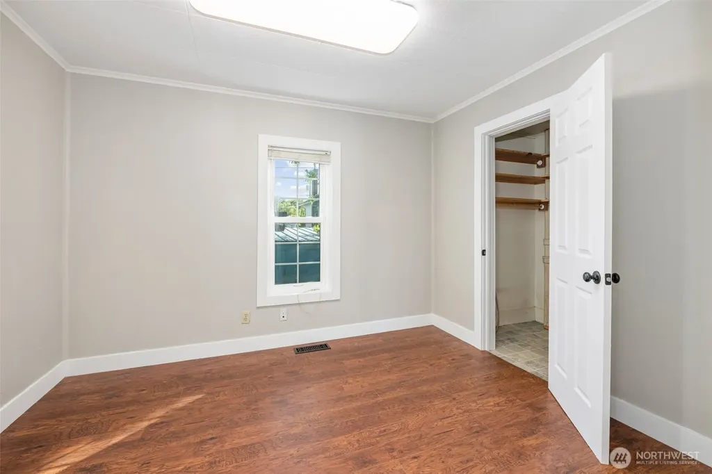 616 7th Street Hoquiam WA 98550