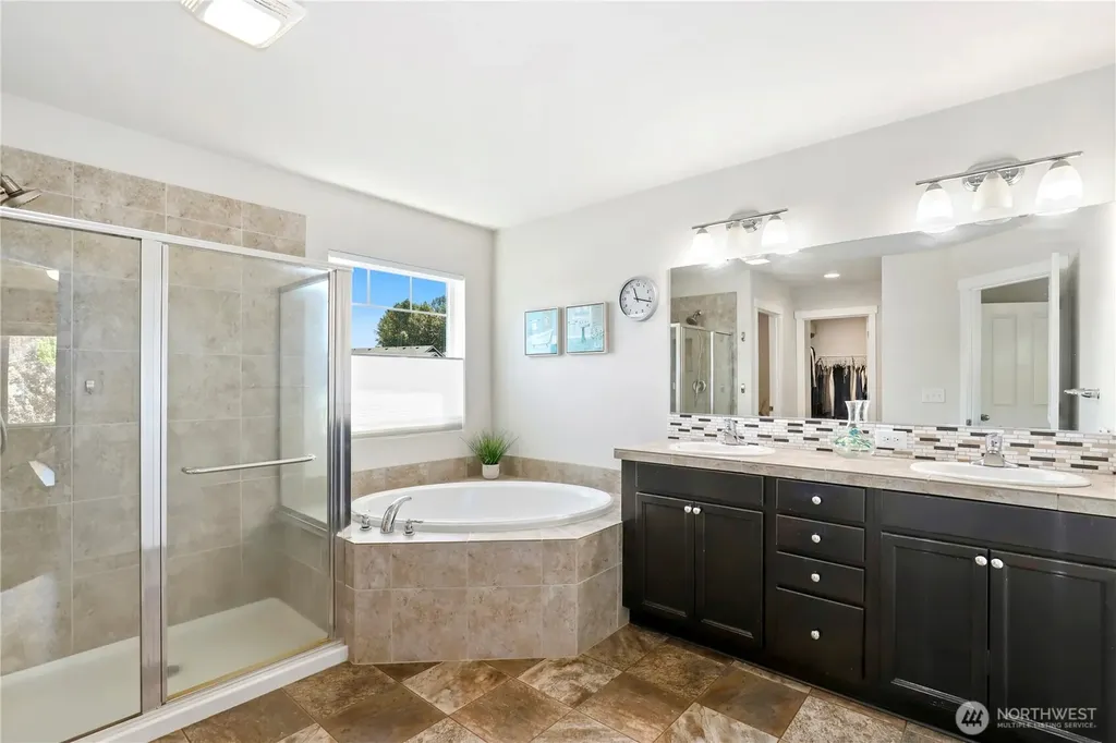 1001 Van Ogle Lane NW Orting WA 98360