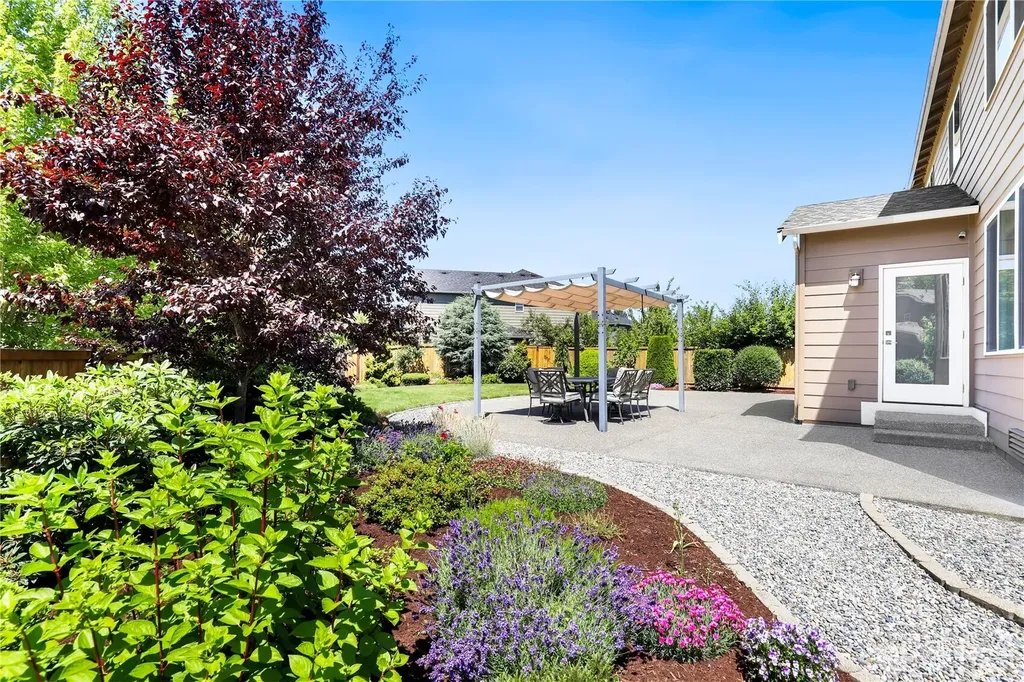 1001 Van Ogle Lane NW Orting WA 98360