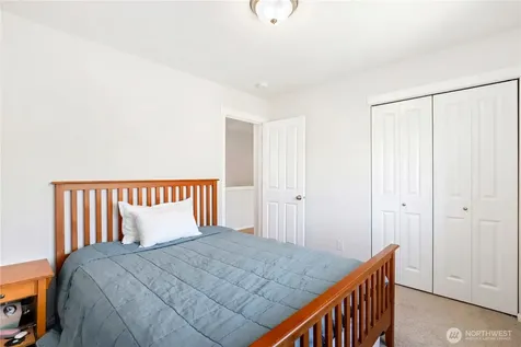 1001 Van Ogle Lane NW Orting WA 98360