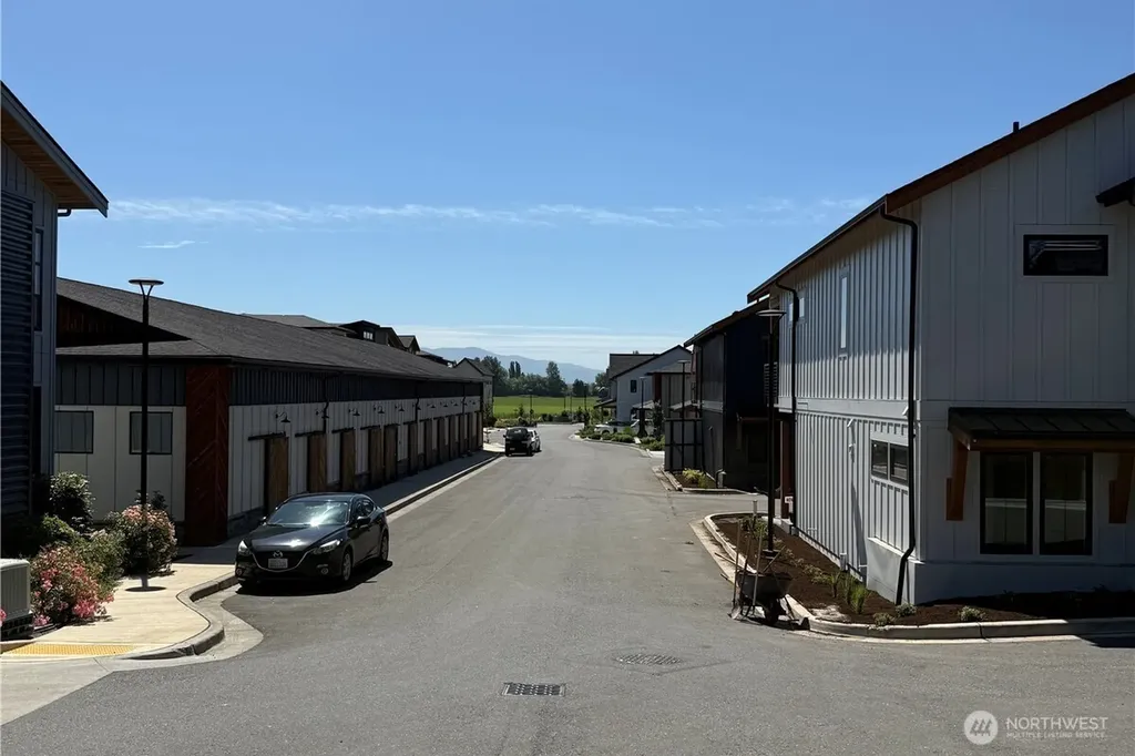 121 Skipping Stone Loop Lynden WA 98264
