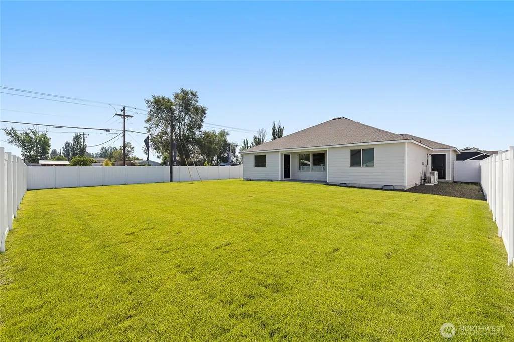 4208 W Sandy Court Moses Lake WA 98837