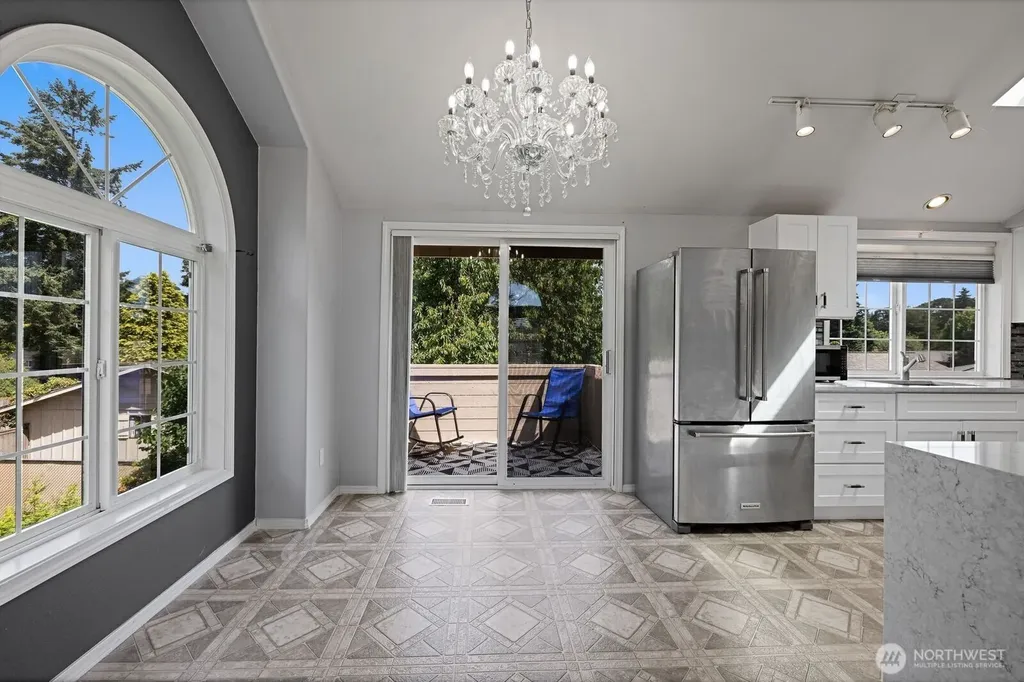 8 Lakewood Oaks Drive SW Lakewood WA 98499
