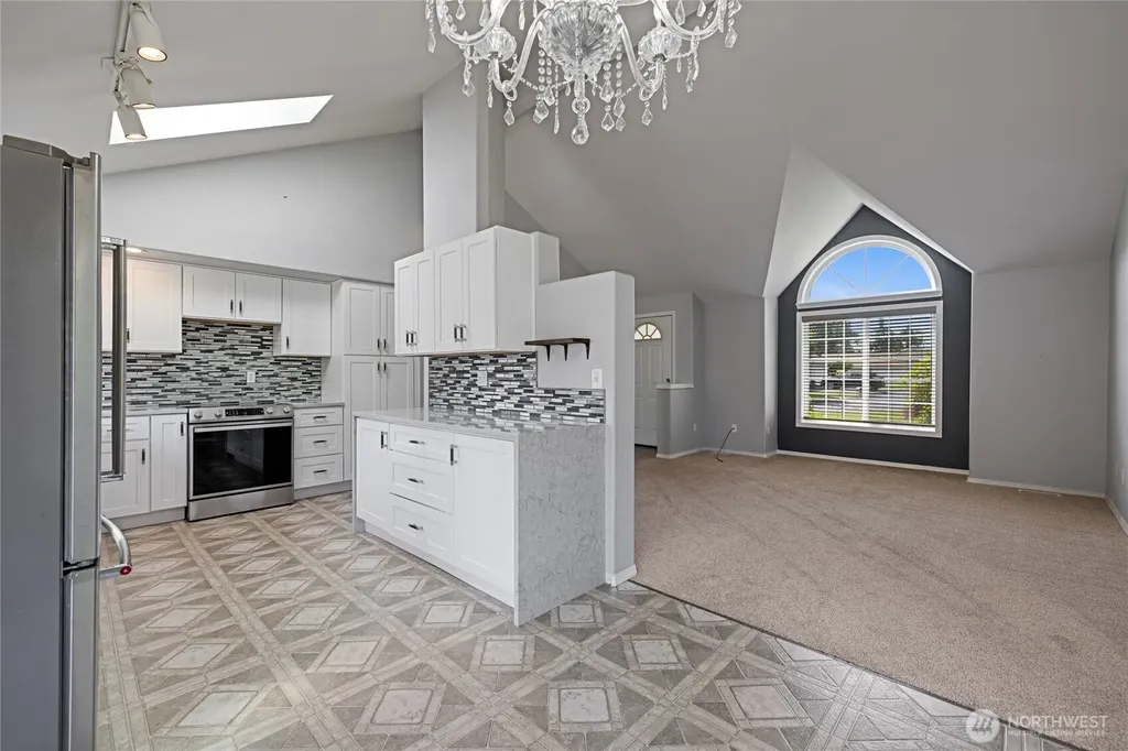 8 Lakewood Oaks Drive SW Lakewood WA 98499