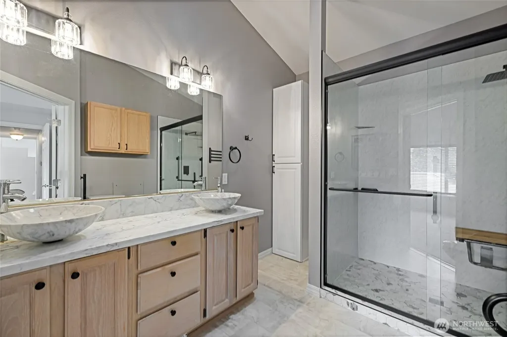 8 Lakewood Oaks Drive SW Lakewood WA 98499