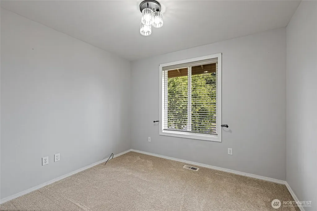 8 Lakewood Oaks Drive SW Lakewood WA 98499