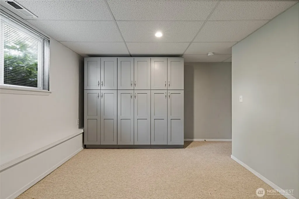 8 Lakewood Oaks Drive SW Lakewood WA 98499