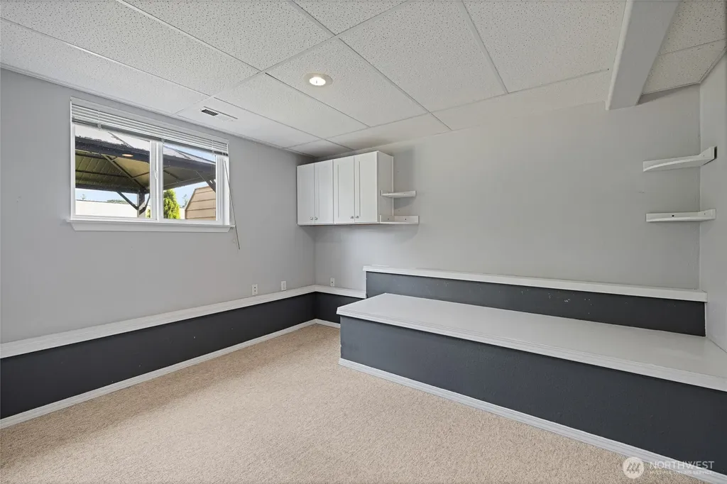 8 Lakewood Oaks Drive SW Lakewood WA 98499