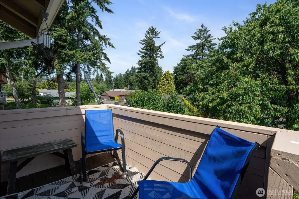 8 Lakewood Oaks Drive SW Lakewood WA 98499