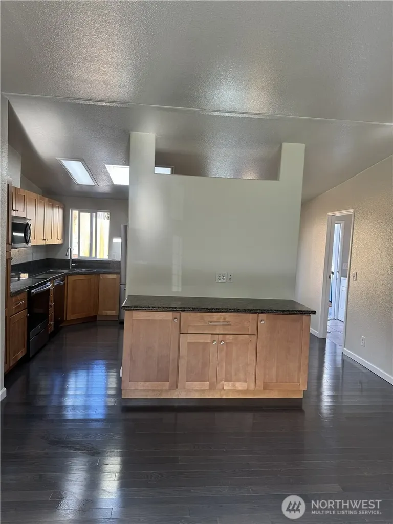 2168 Norman Drive Oak Harbor WA 98277