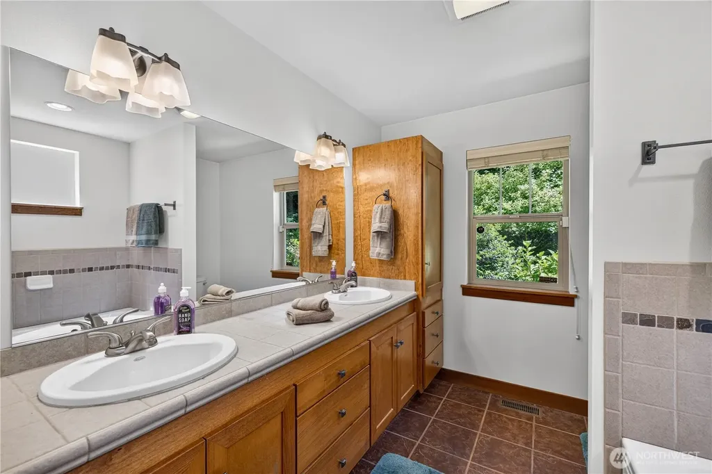 13123 Satterlee Road Anacortes WA 98221