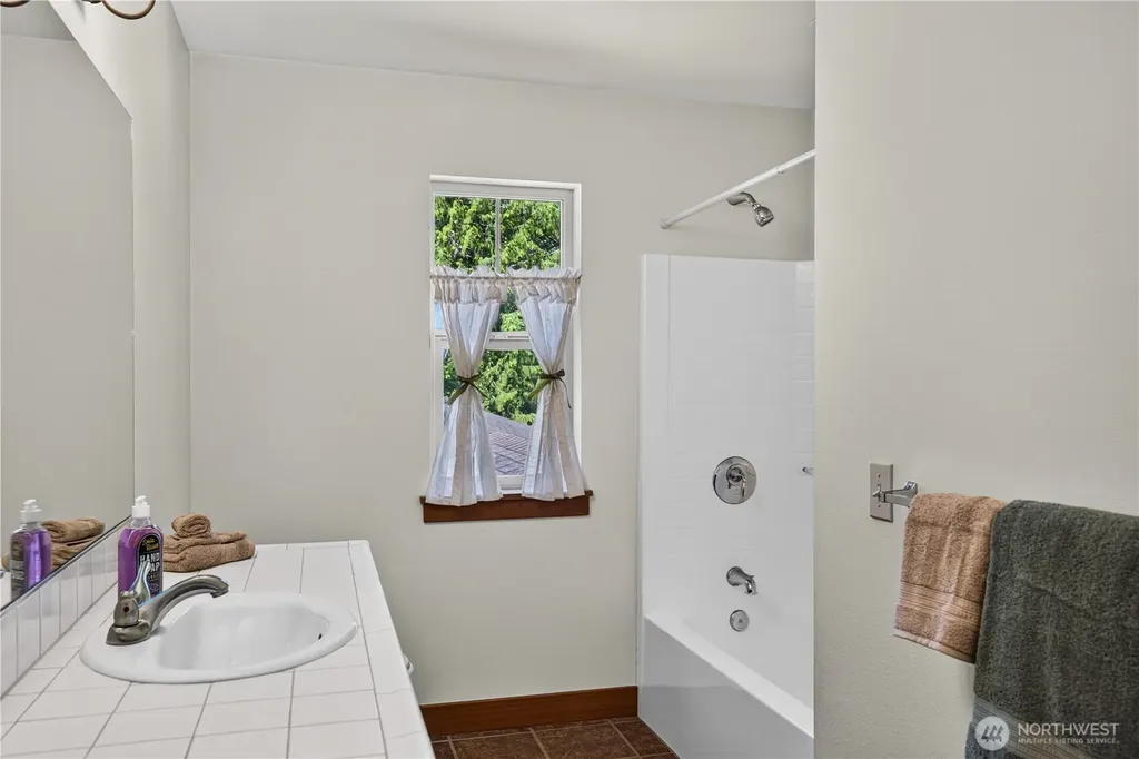 13123 Satterlee Road Anacortes WA 98221