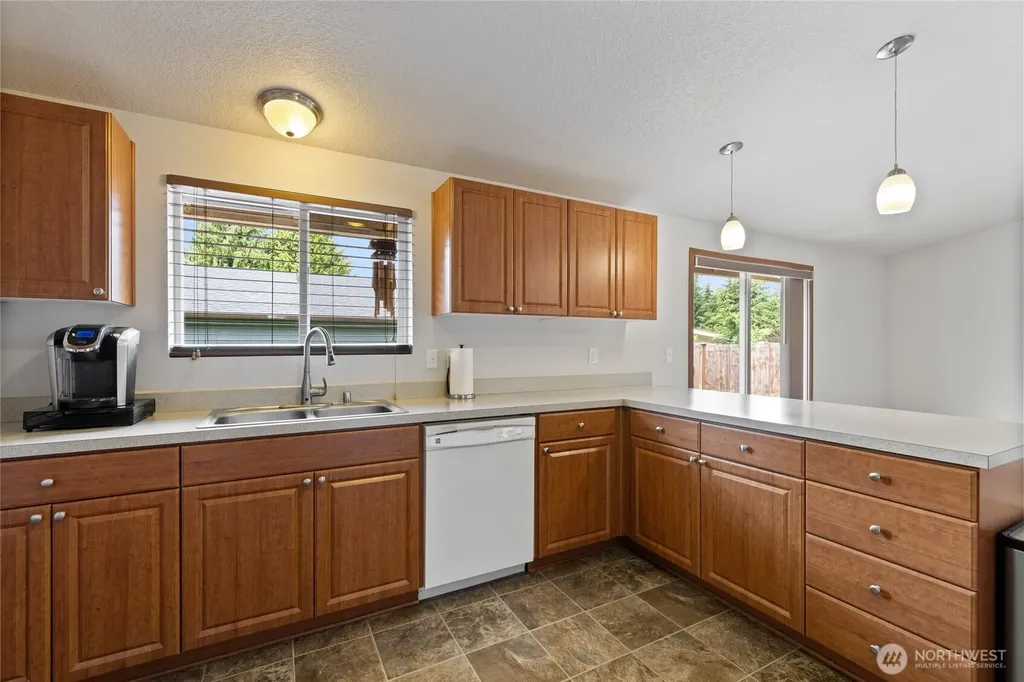 15914 85th Avenue E Puyallup WA 98375