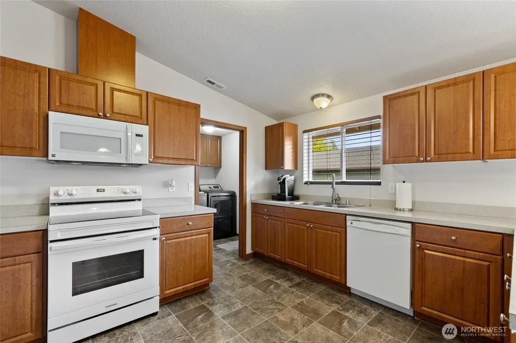 15914 85th Avenue E Puyallup WA 98375
