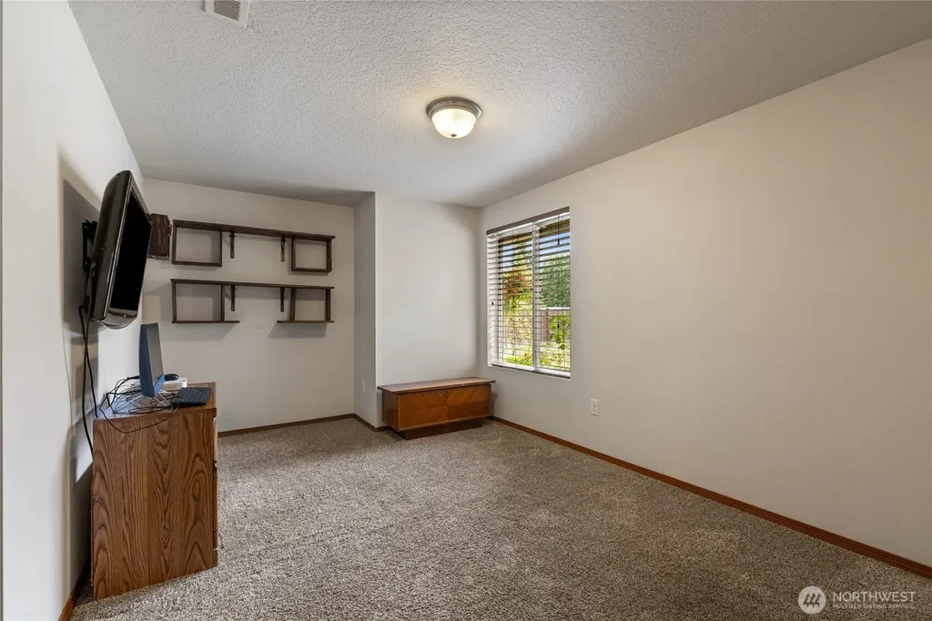 15914 85th Avenue E Puyallup WA 98375