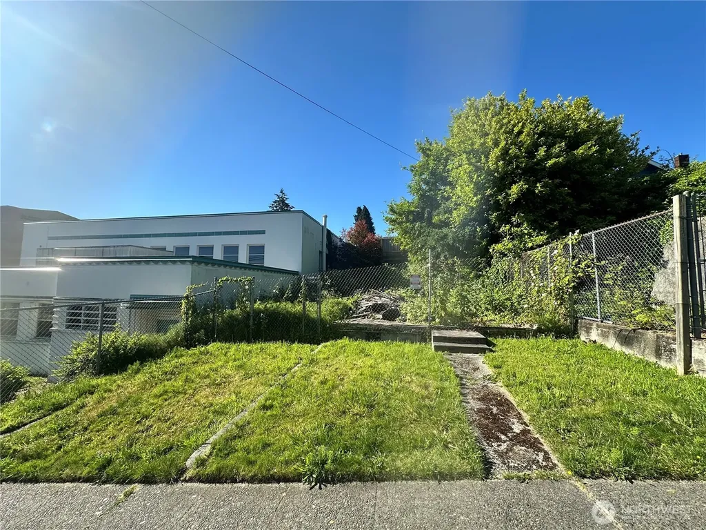 1210 35th Street Everett WA 98201