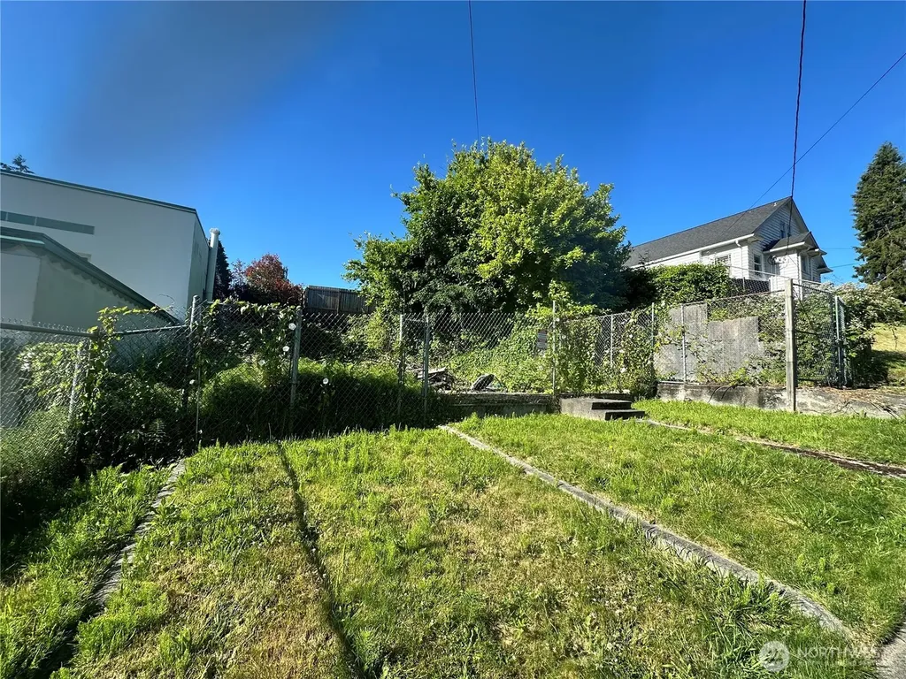 1210 35th Street Everett WA 98201