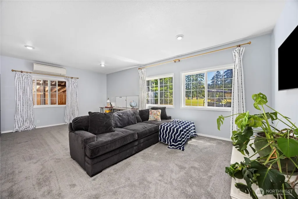 120 E Old Ranch Road Allyn WA 98524