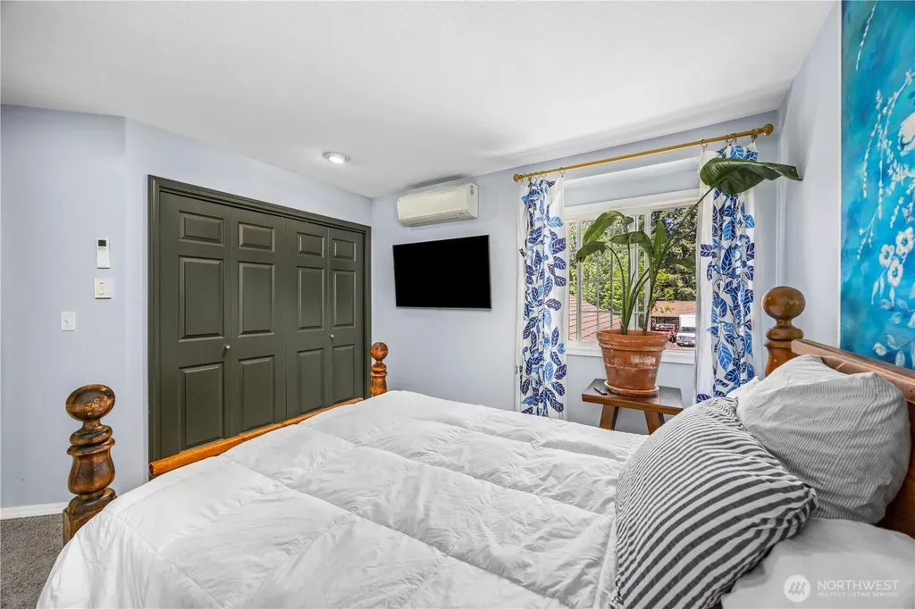 120 E Old Ranch Road Allyn WA 98524