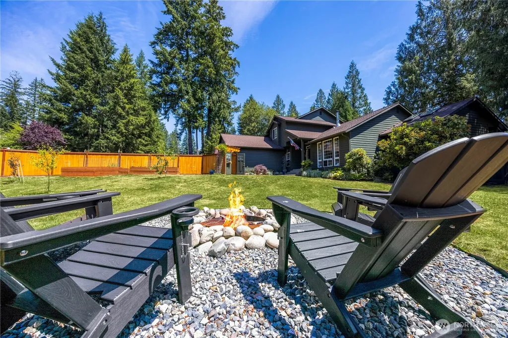 120 E Old Ranch Road Allyn WA 98524