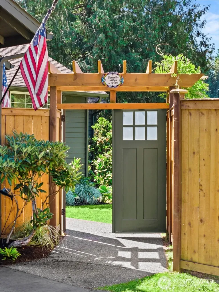 120 E Old Ranch Road Allyn WA 98524