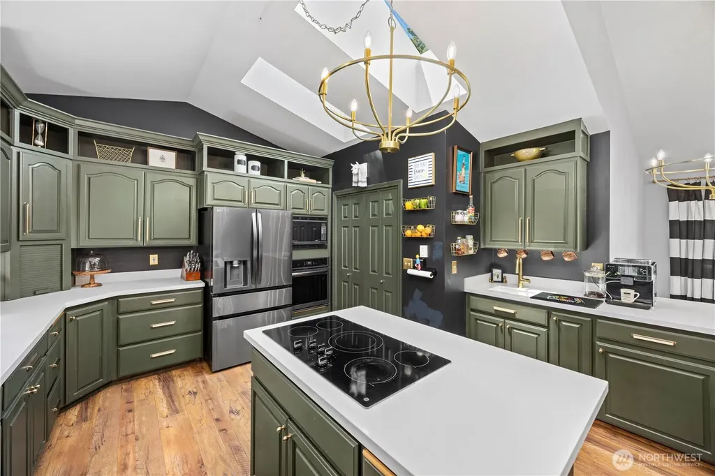 120 E Old Ranch Road Allyn WA 98524