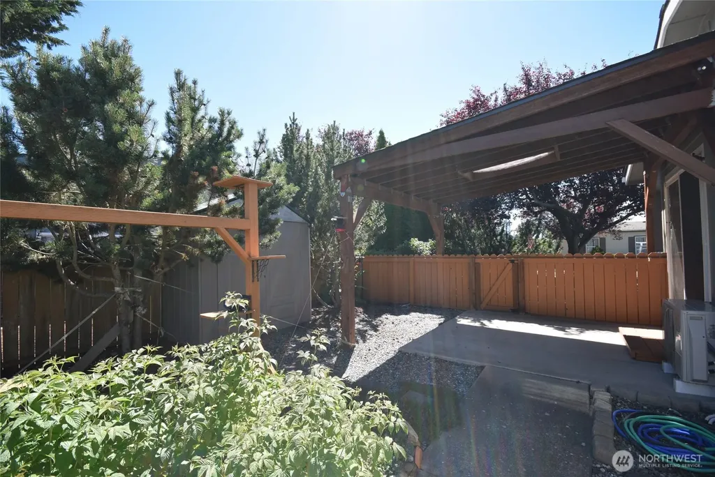 612 N Seventh Avenue Sequim WA 98382
