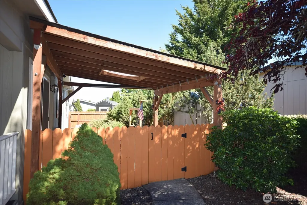 612 N Seventh Avenue Sequim WA 98382