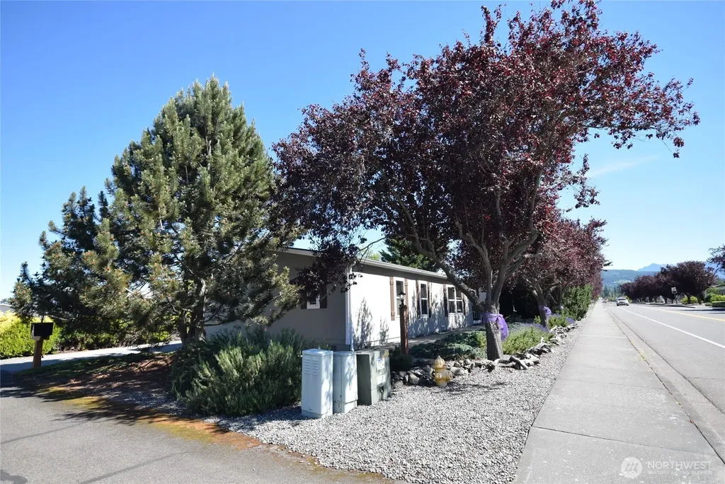 612 N Seventh Avenue Sequim WA 98382
