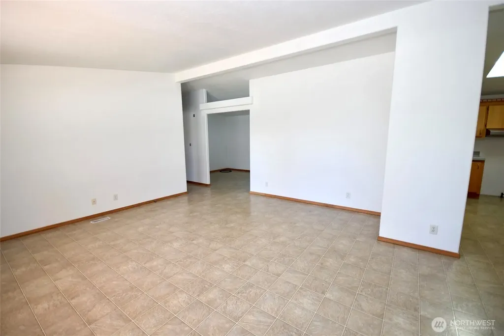 612 N Seventh Avenue Sequim WA 98382