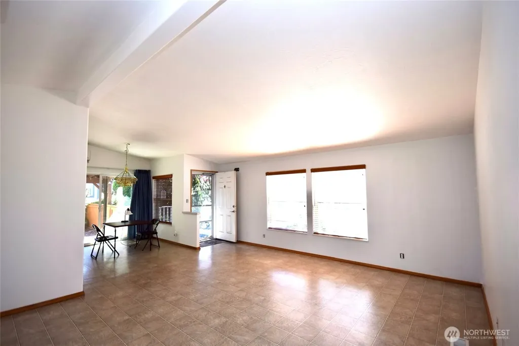 612 N Seventh Avenue Sequim WA 98382