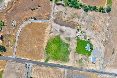 1240 W Huntzinger Road Selah WA 98942