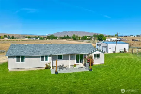 1240 W Huntzinger Road Selah WA 98942