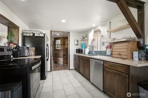 1240 W Huntzinger Road Selah WA 98942