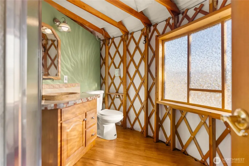 35 Chewuch Heights Road Winthrop WA 98862