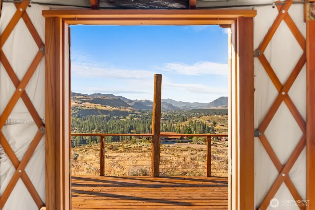 35 Chewuch Heights Road Winthrop WA 98862