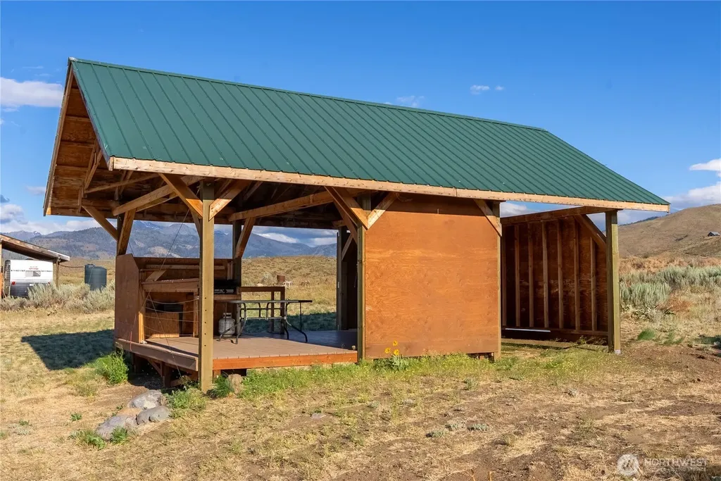 35 Chewuch Heights Road Winthrop WA 98862