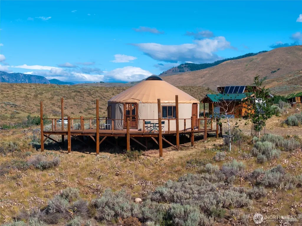 35 Chewuch Heights Road Winthrop WA 98862