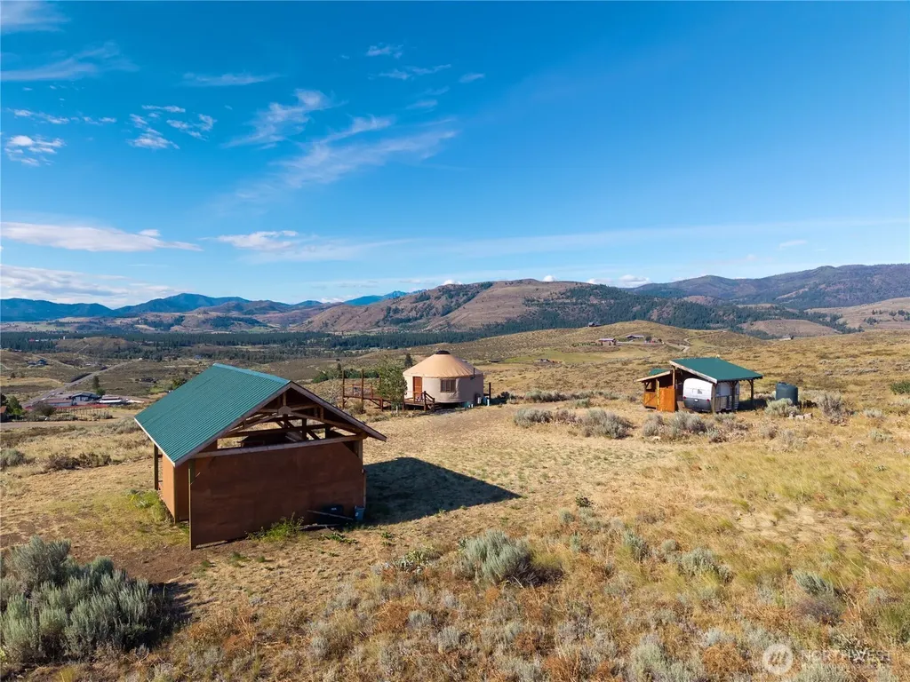 35 Chewuch Heights Road Winthrop WA 98862