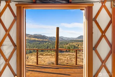 35 Chewuch Heights Road Winthrop WA 98862
